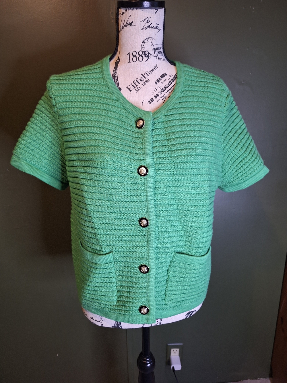 Green Short-Sleeve Knit Cardigan Sweater - Brand Unspecified - Picture 1 of 6